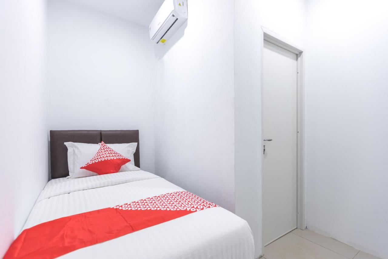 Oyo 907 Wisma Cakung Jakarta Exteriör bild