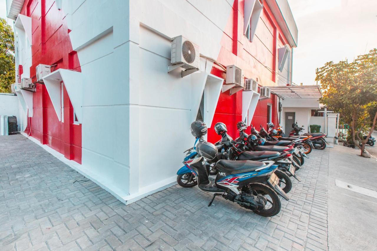 Oyo 907 Wisma Cakung Jakarta Exteriör bild